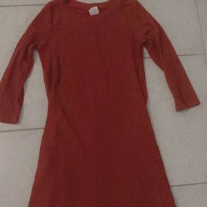 Cute maroon dress. 3/4 length sleeves